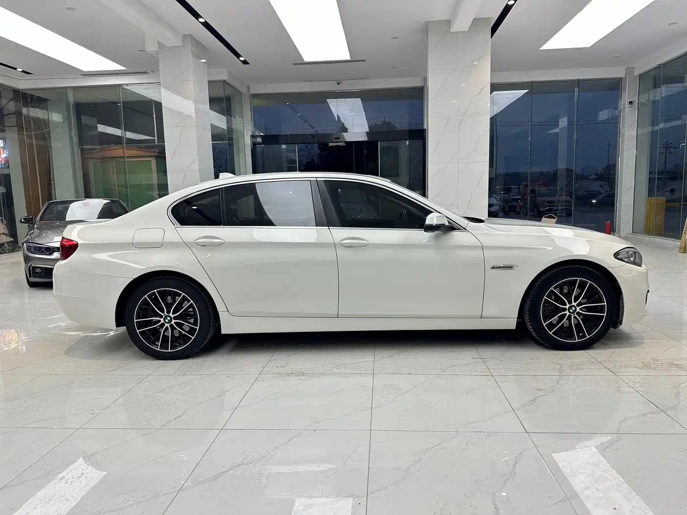 BMW 5 Series 2014 525Li Fashion Design Package фото 5