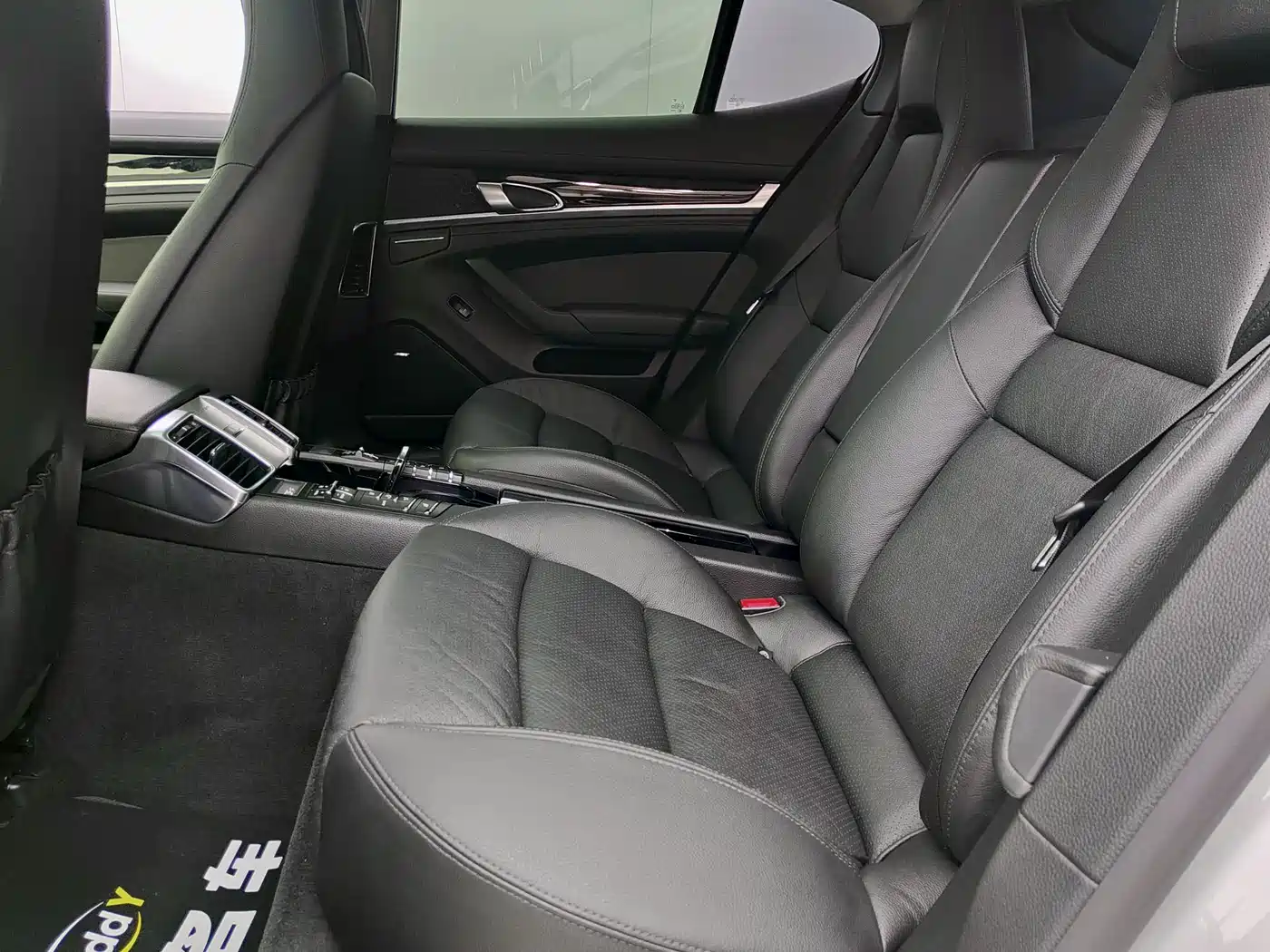 Porsche Panamera 2014 Panamera 3.0T фото 15