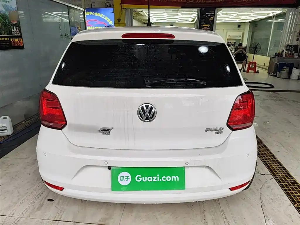 Volkswagen Polo 2016 1.6L Automatic Comfort фото 6