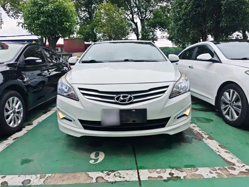 Hyundai Verna 2016 1.4L Automatic Smart GLS фото 3