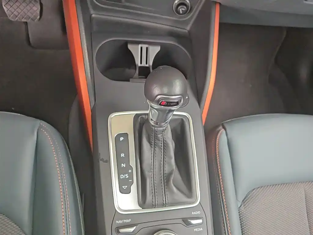 Audi Q2L 2018 35 TFSI Fashion Elegance China V фото 14