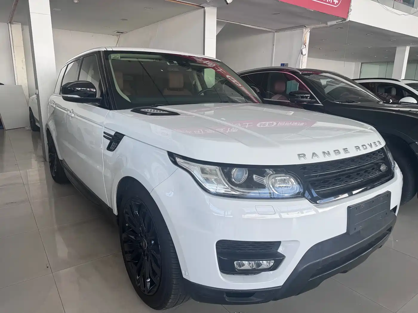 Land Rover Range Rover Sport 2014 3.0 SC V6 HSE DYNAMIC фото 3