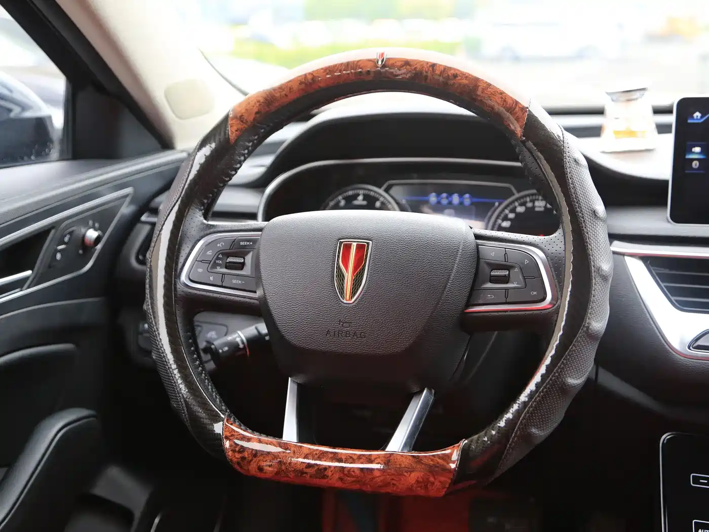 Hongqi H5 2020 1.5T DCT Qi Rhythm Edition фото 5