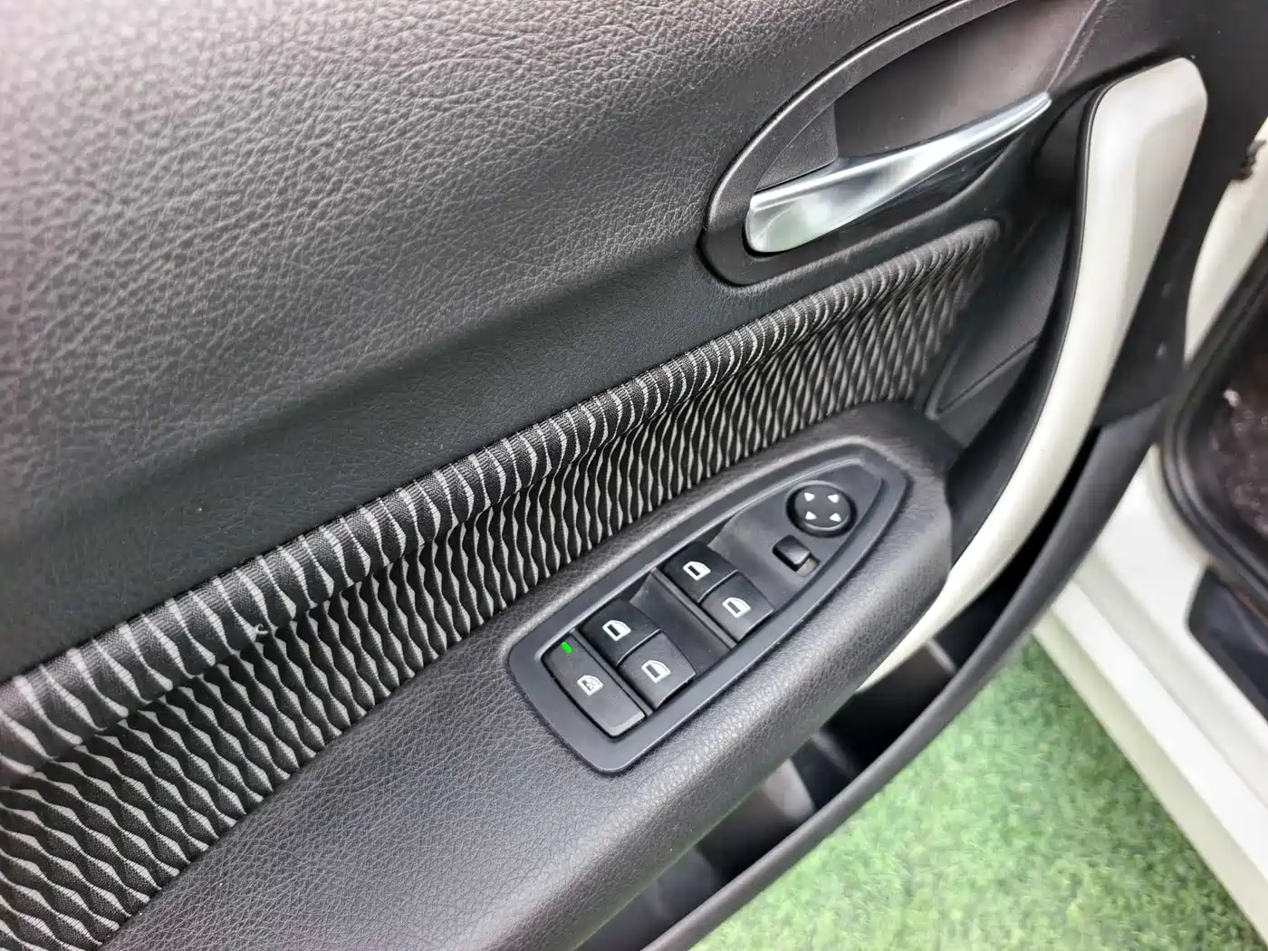 BMW 1 Series (Import) 2013 Facelift 118i Leading Model фото 8