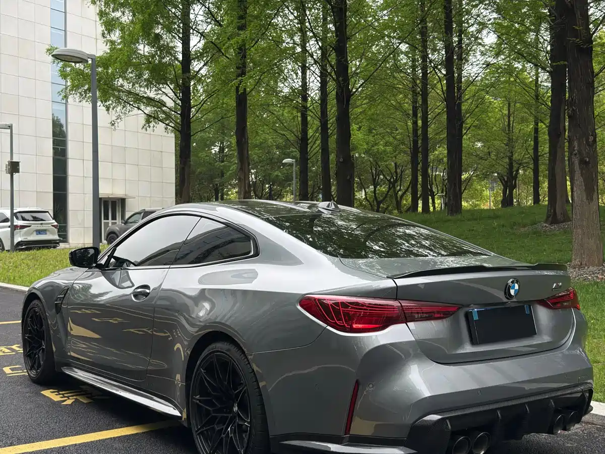 BMW M4 2024 BMW M4 Coupe M xDrive Competition фото 5