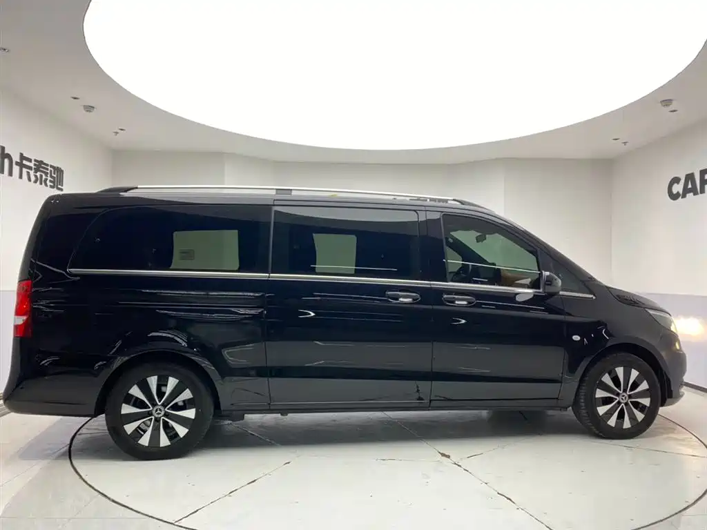 Mercedes-Benz Vito 2023 2.0T Business 7-Seater фото 5