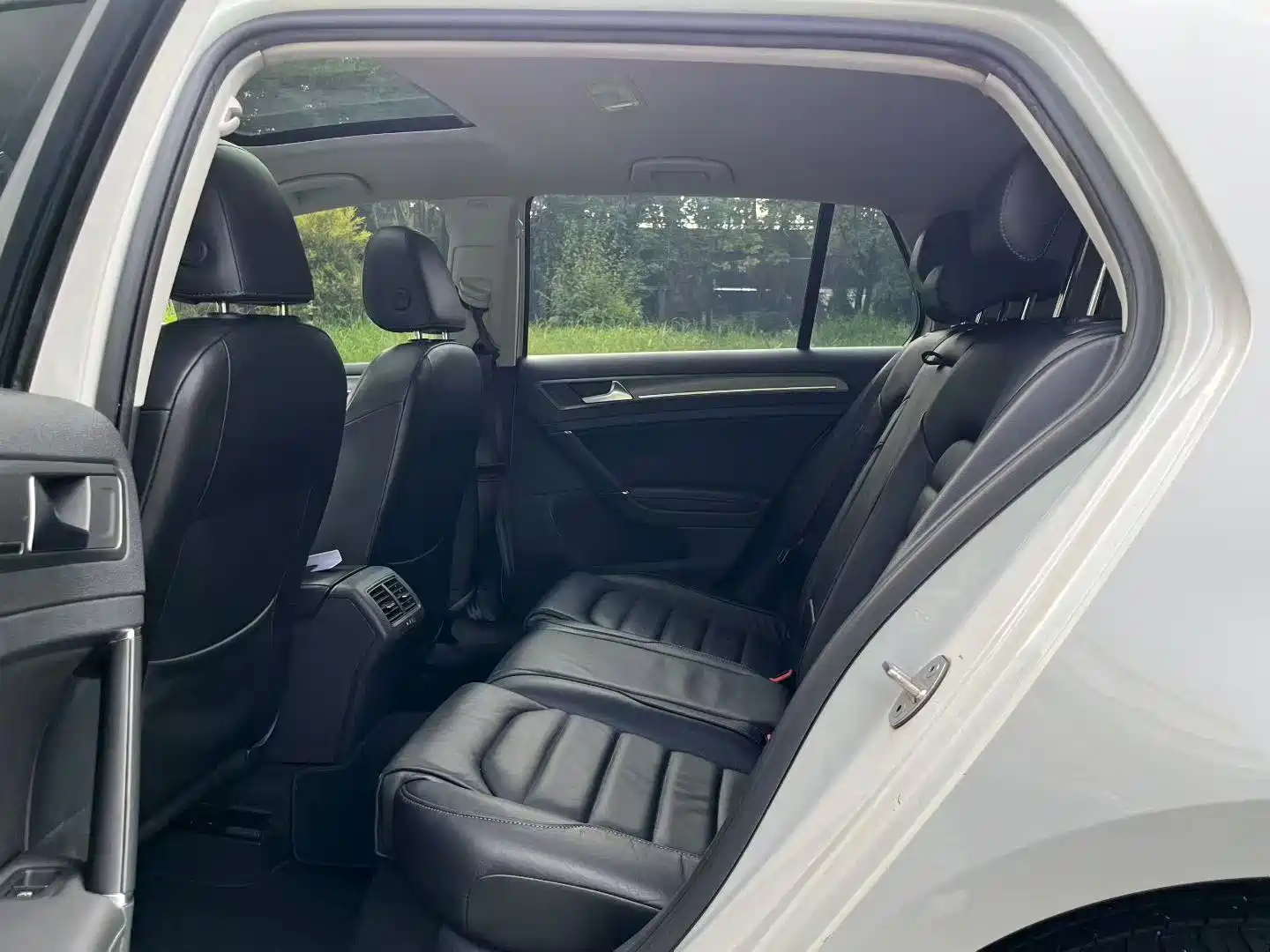 Фото 5 - Volkswagen Golf