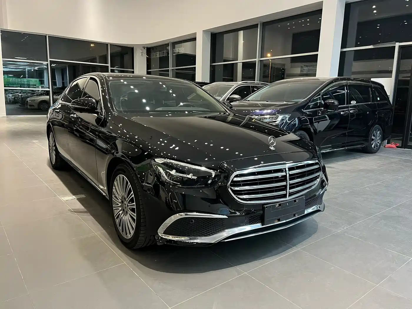 Mercedes-Benz E-Class 2021 E 300 L Luxury фото 3