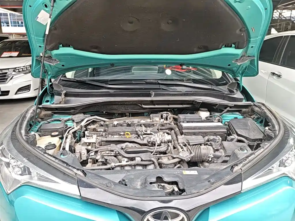 Toyota C-HR 2020 Model 2.0L Leading фото 16