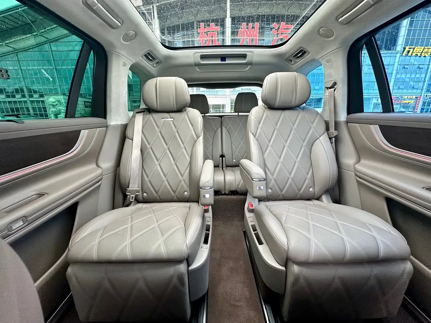 AITO Wenjie AITO M9 2025 Extended Range Ultra 52kWh 6-Seater фото 18