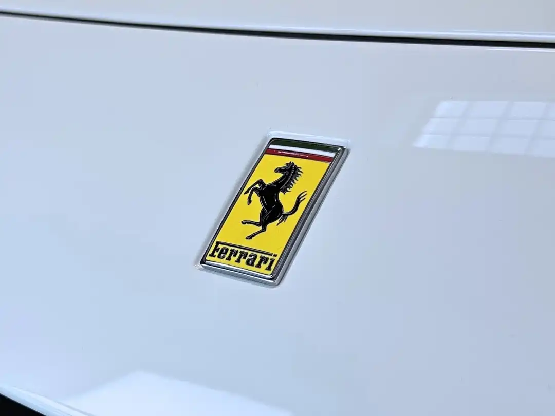Ferrari Purosangue 2023 6.5L V12 фото 12