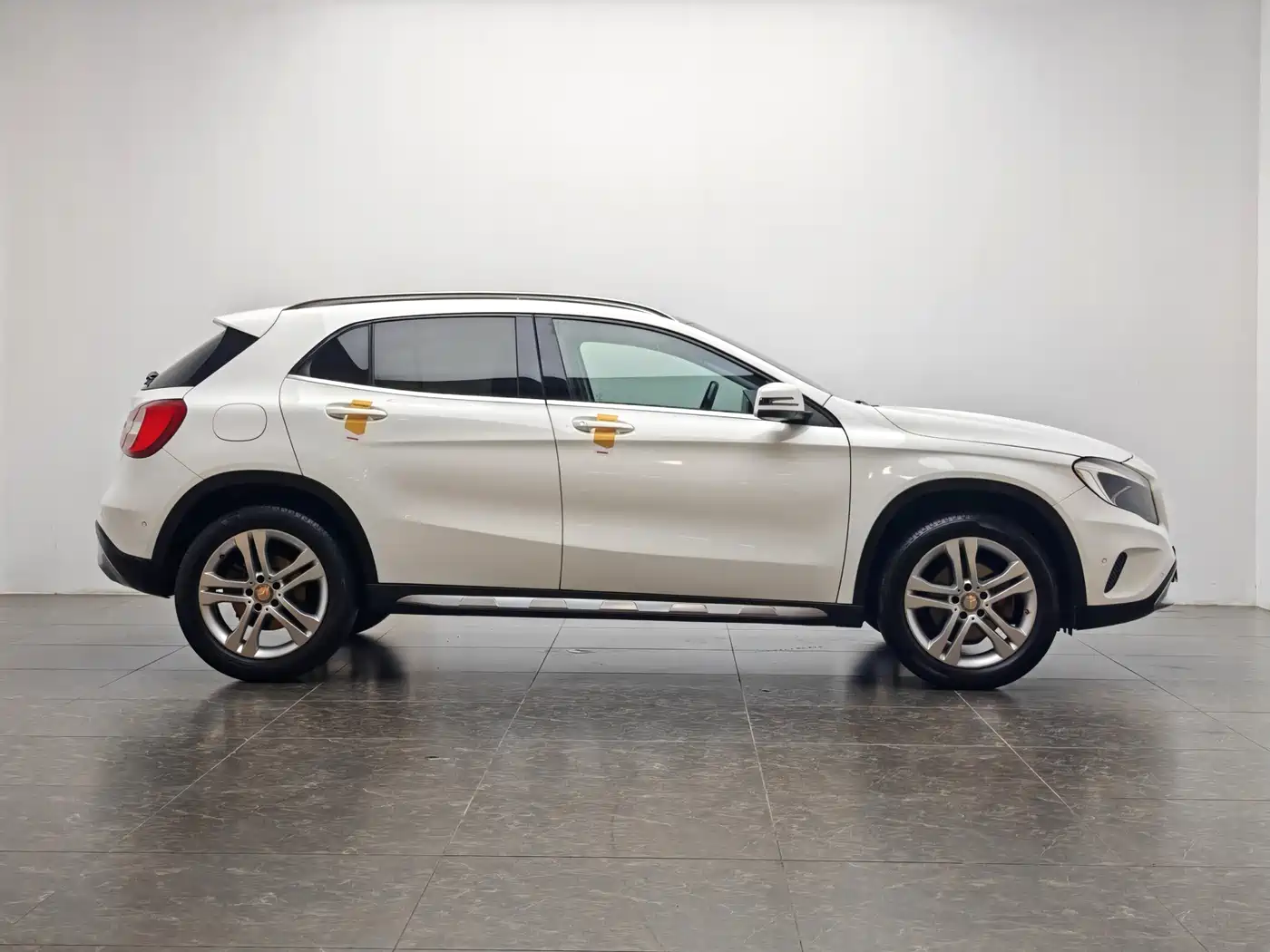 Mercedes-Benz GLA 2015 GLA 200 Dynamic фото 11