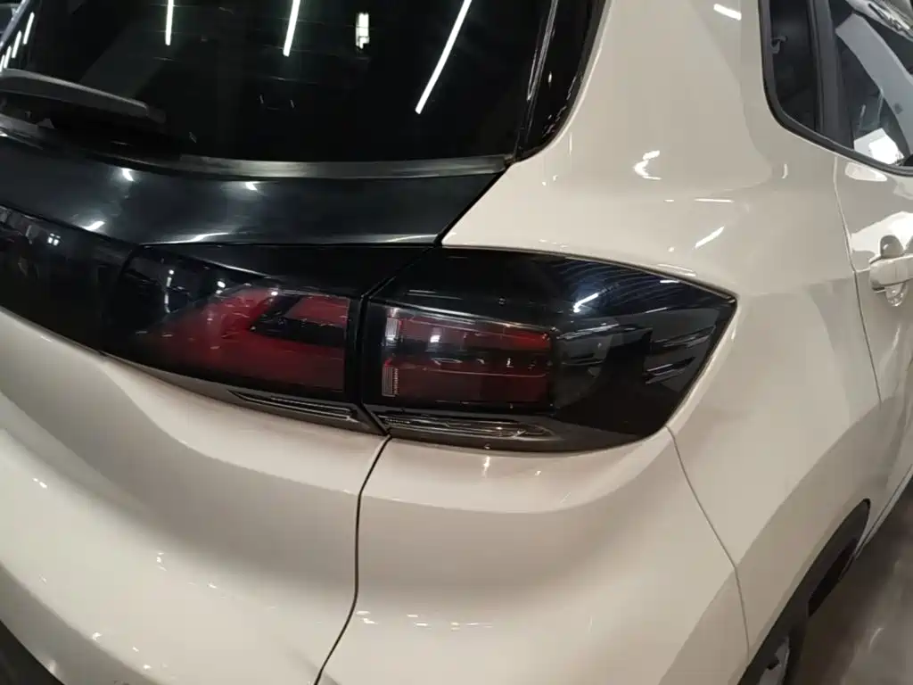 Фото 8 - Changan CS15