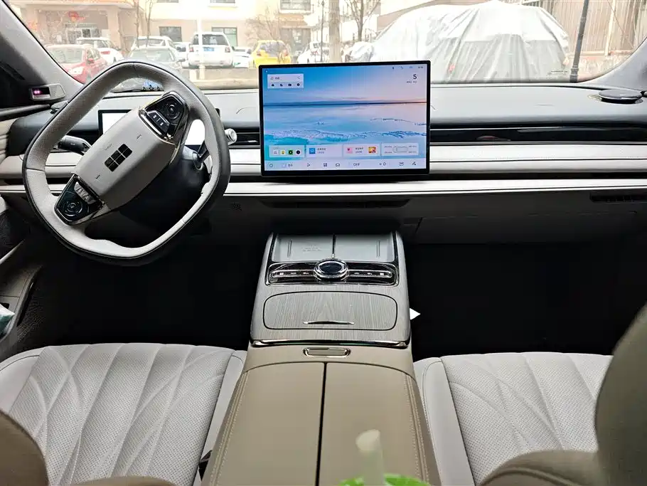 GEELY GALAXY GALAXY SPARKLE 8