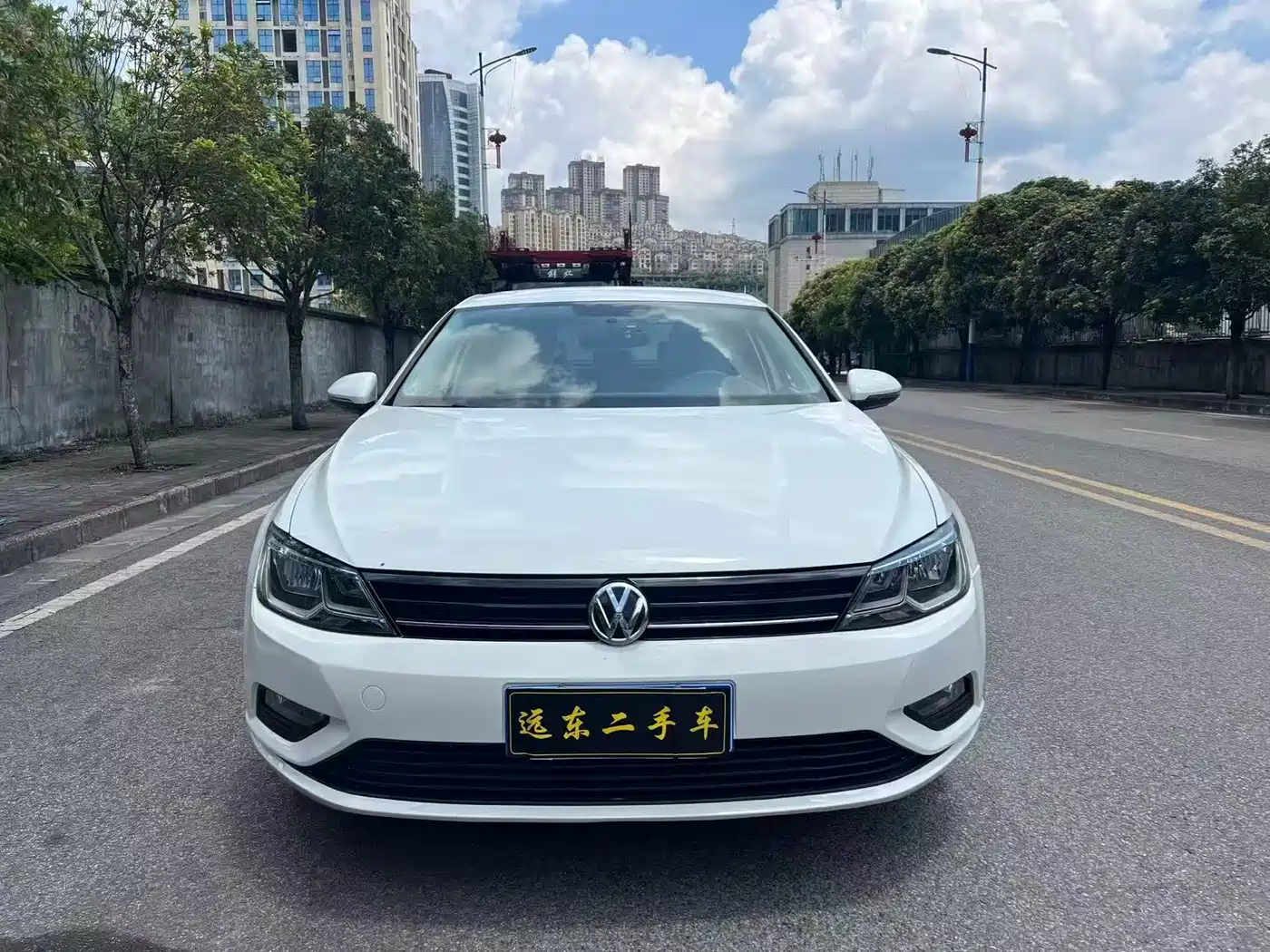 Volkswagen Lamando 2017 230TSI DSG Trend Edition фото 2