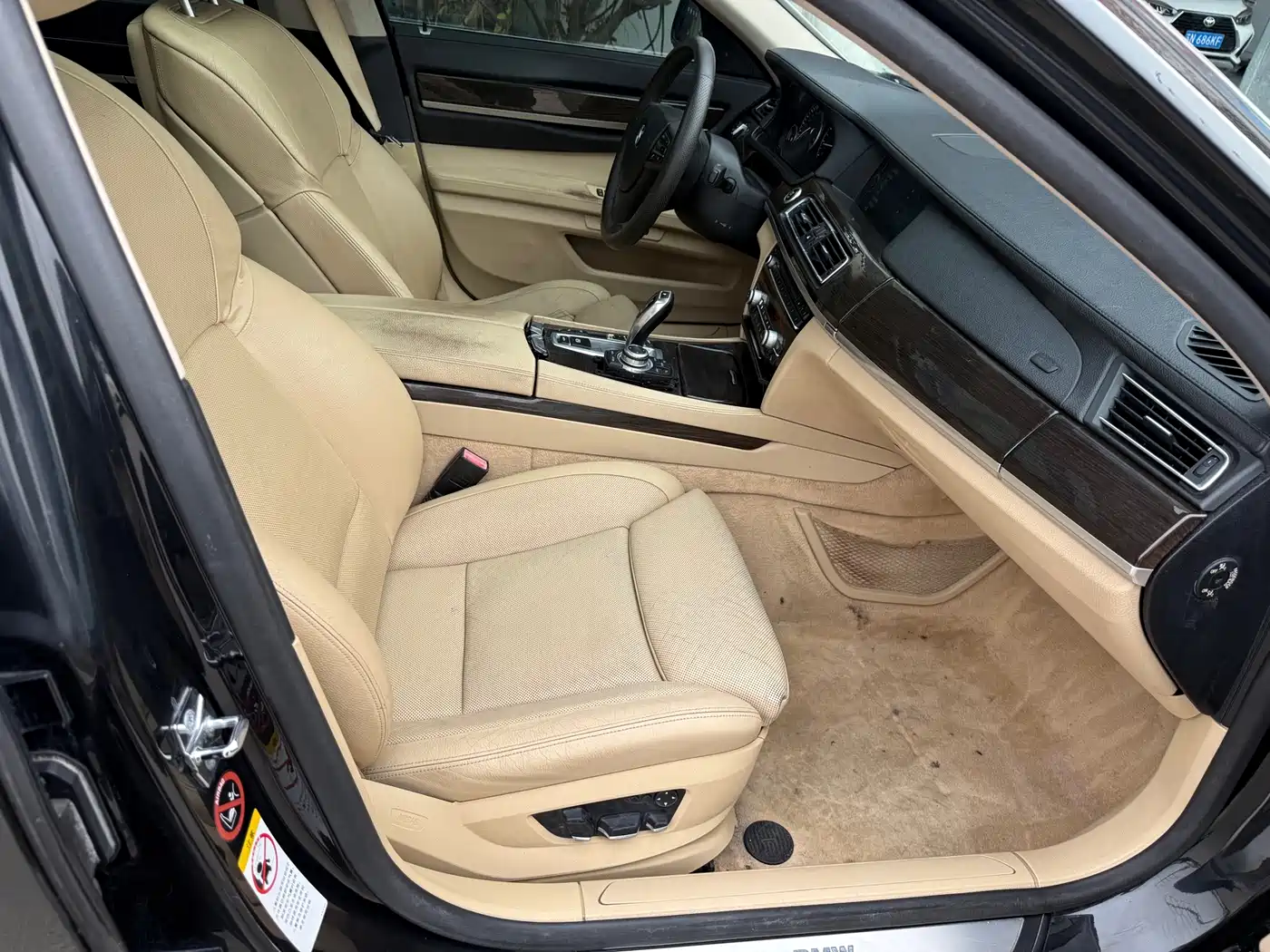 BMW 7 Series 2009 740Li Premium фото 13