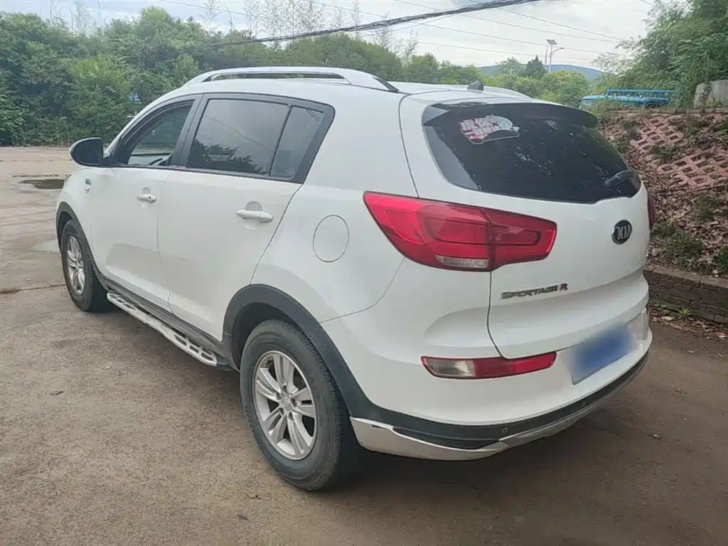 Kia Sportage 2015 2.0L Automatic 2WD GL фото 5