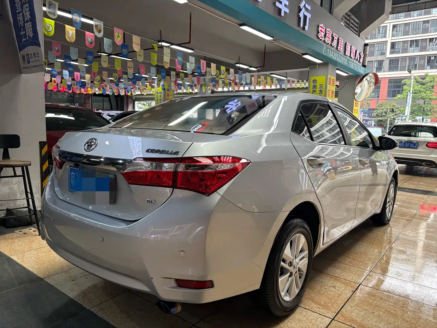 Toyota Corolla 2016 1.6L CVT GL-i Cool Edition фото 4
