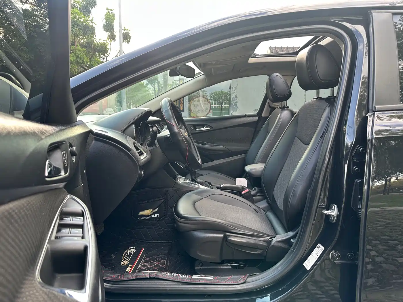 Chevrolet Cruze 2016 1.5L Automatic Luxury Edition фото 4
