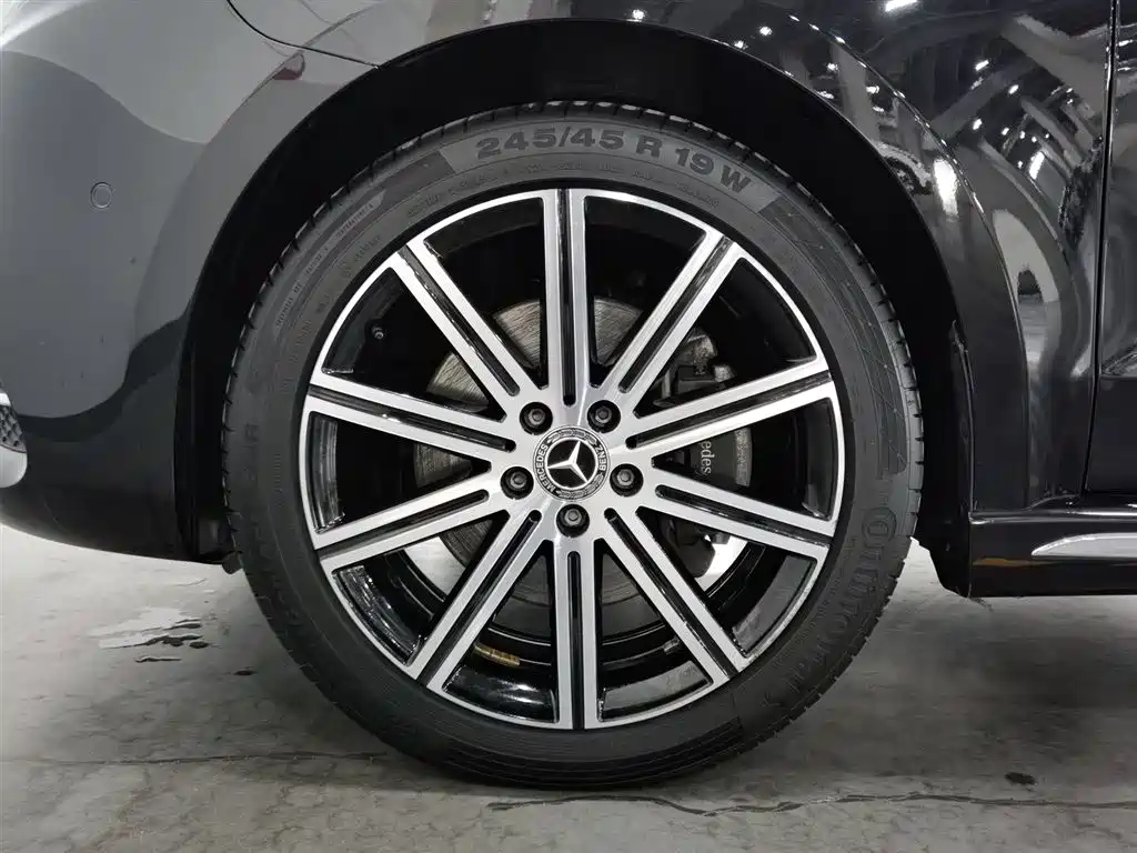 Mercedes-Benz V-Class 2022 V 260 L Long Wheelbase Luxury Edition фото 17