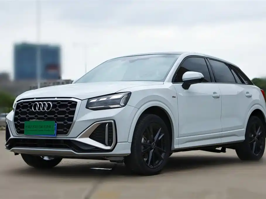 Audi Q2L 2022 35 TFSI Fashion Elegance