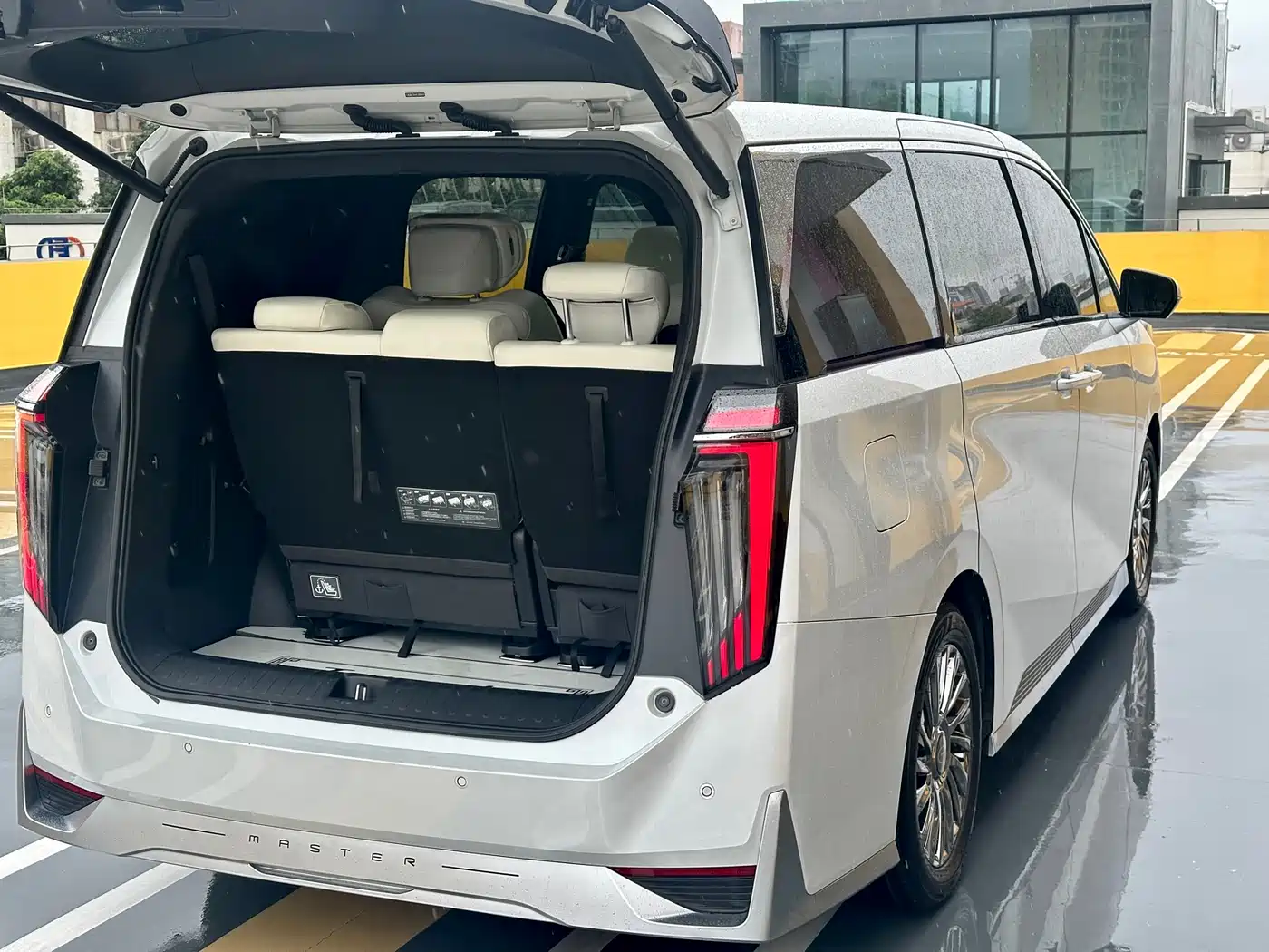 GAC Trumpchi Trumpchi M8 2023 Model Master Series Hybrid Royal Edition фото 6