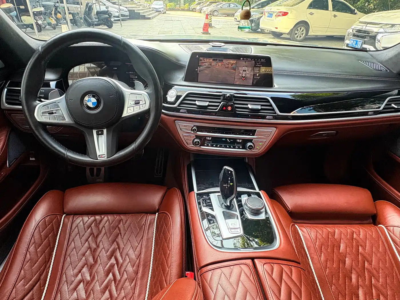 Photo 9 - BMW 7 Series