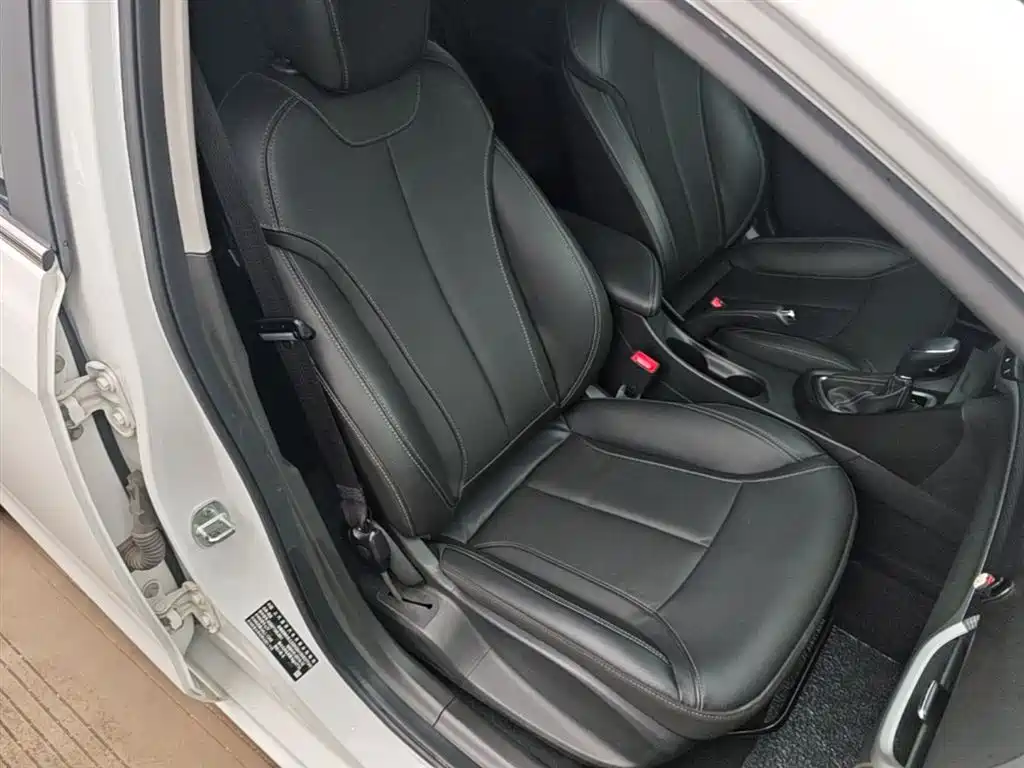 Buick Excelle GT 2019 18T Auto Connected Elite China VI фото 25