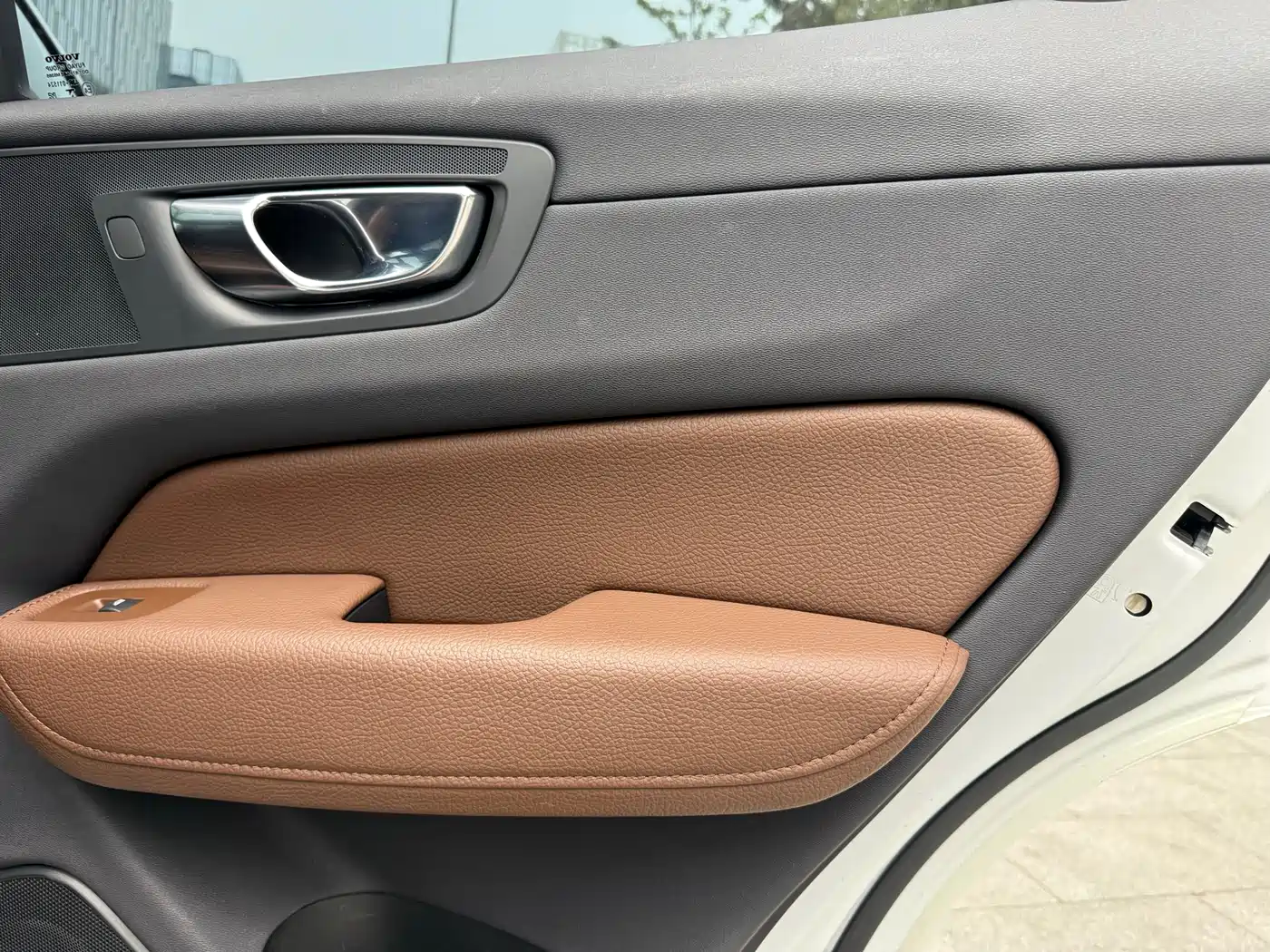 VOLVO XC60 PLUG-IN HYBRID