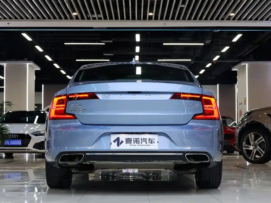 Volvo S90 2020 T5 Elegance Luxury Edition фото 6