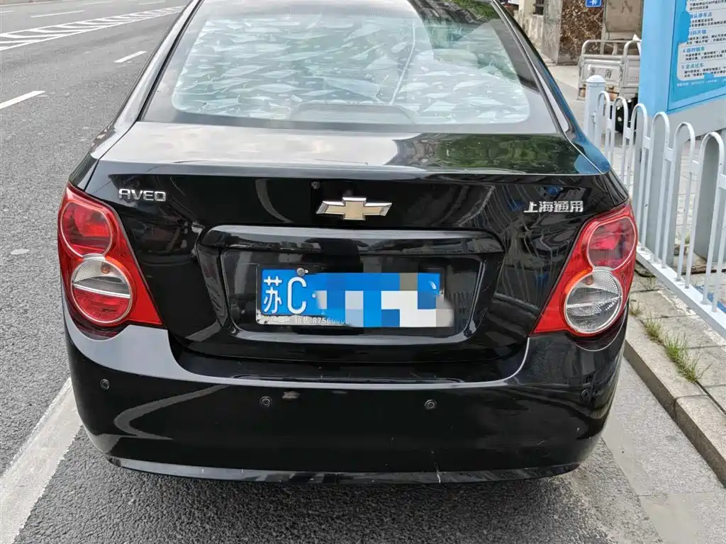 Chevrolet Aveo 2011 Sedan 1.4L MT SL фото 4