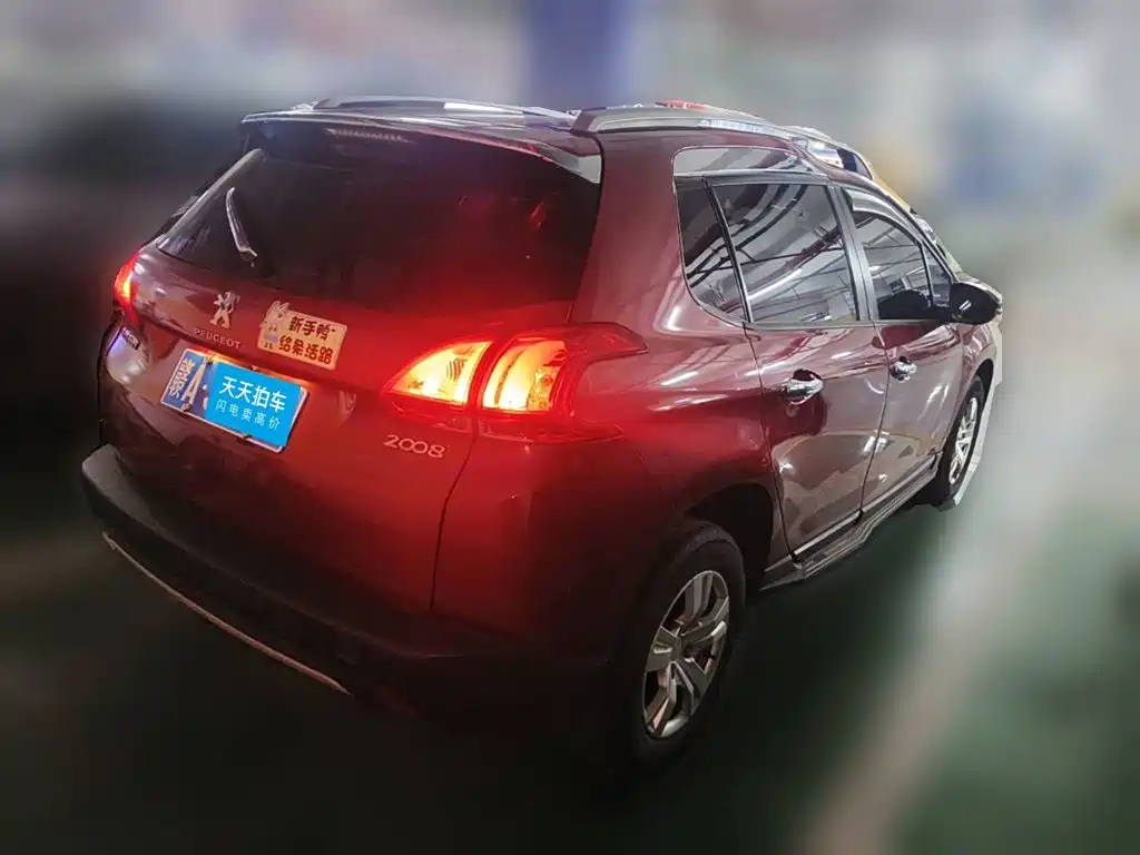 صورة 5 - Peugeot 2008