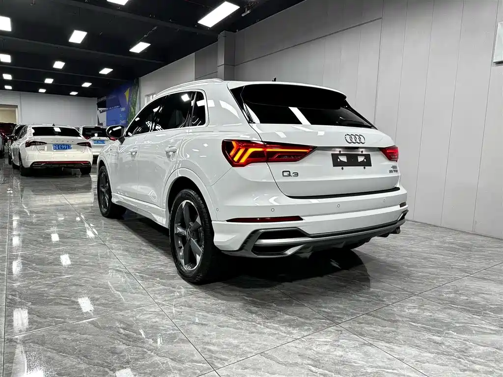 Audi Q3 2022 35 TFSI Fashion Dynamic фото 4