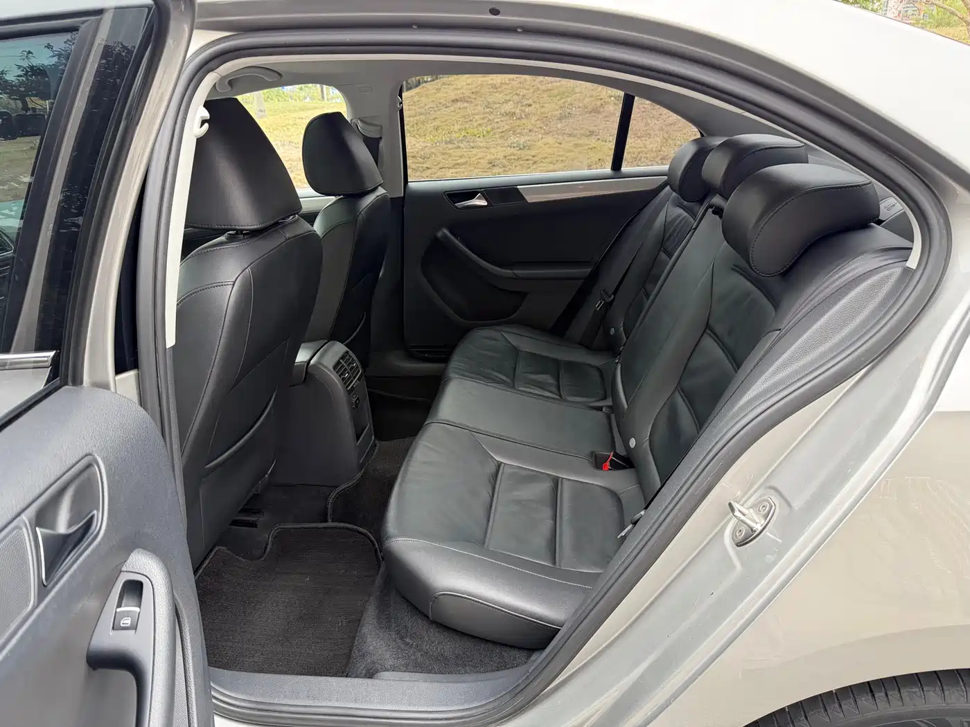 Volkswagen Sagitar 2014 1.4TSI Automatic Luxury фото 9