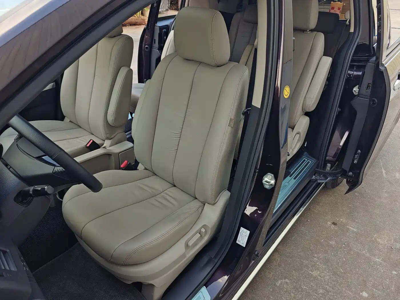 Mazda 8 2015 2015 2.5L Navigator Edition