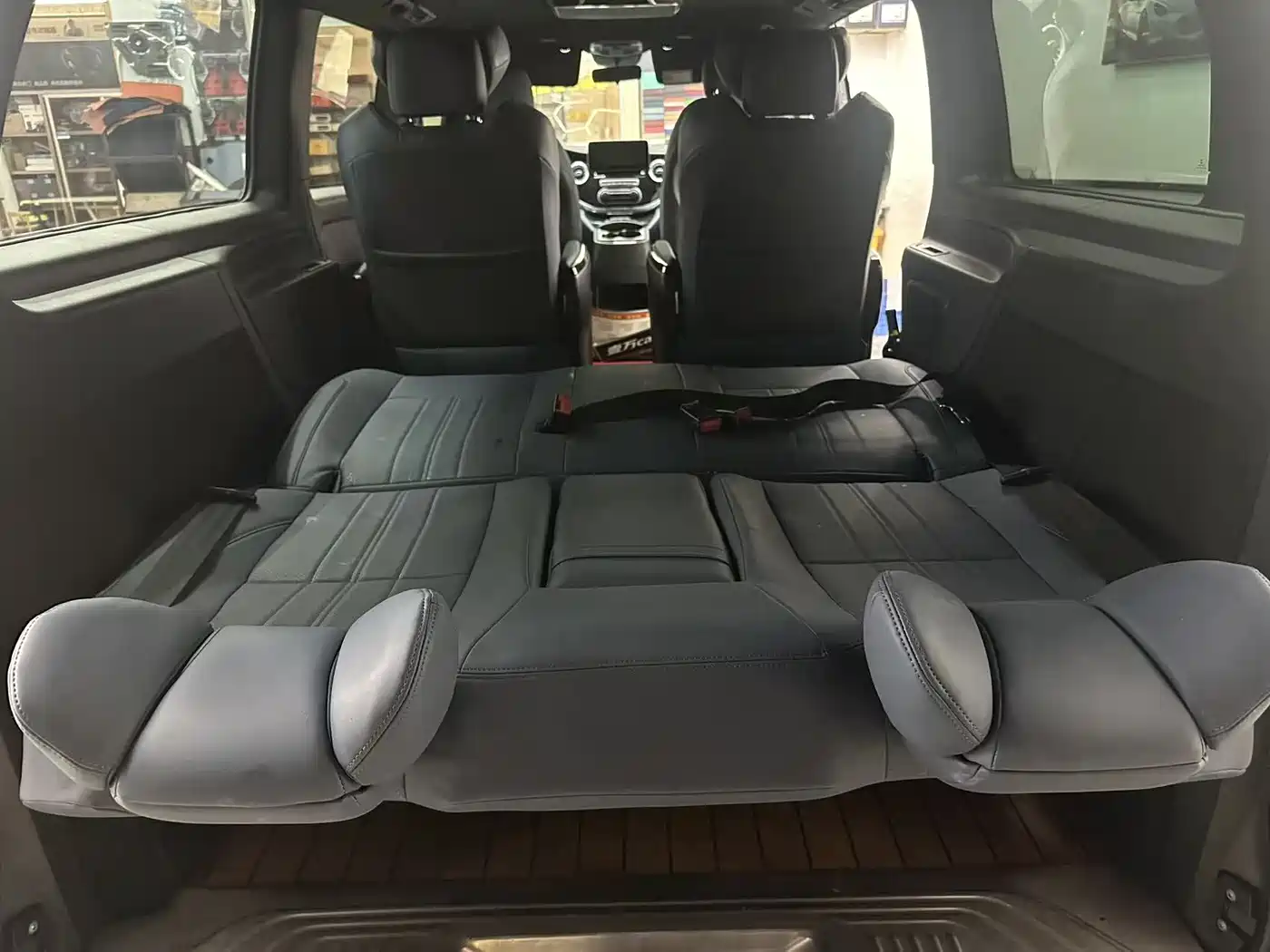 Mercedes-Benz Vito 2021 2.0T Business Edition 7-seater фото 17