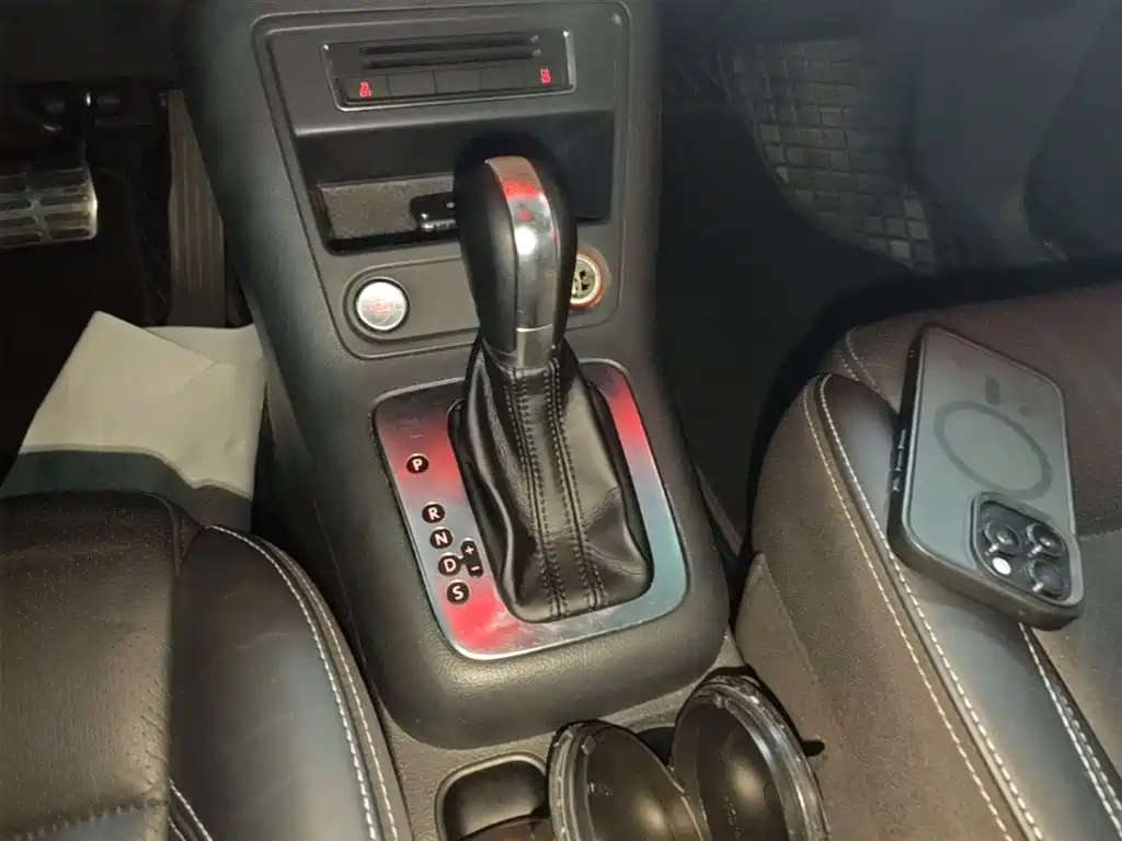 Volkswagen Tiguan 2015 1.8TSI Automatic 2WD Highline фото 14