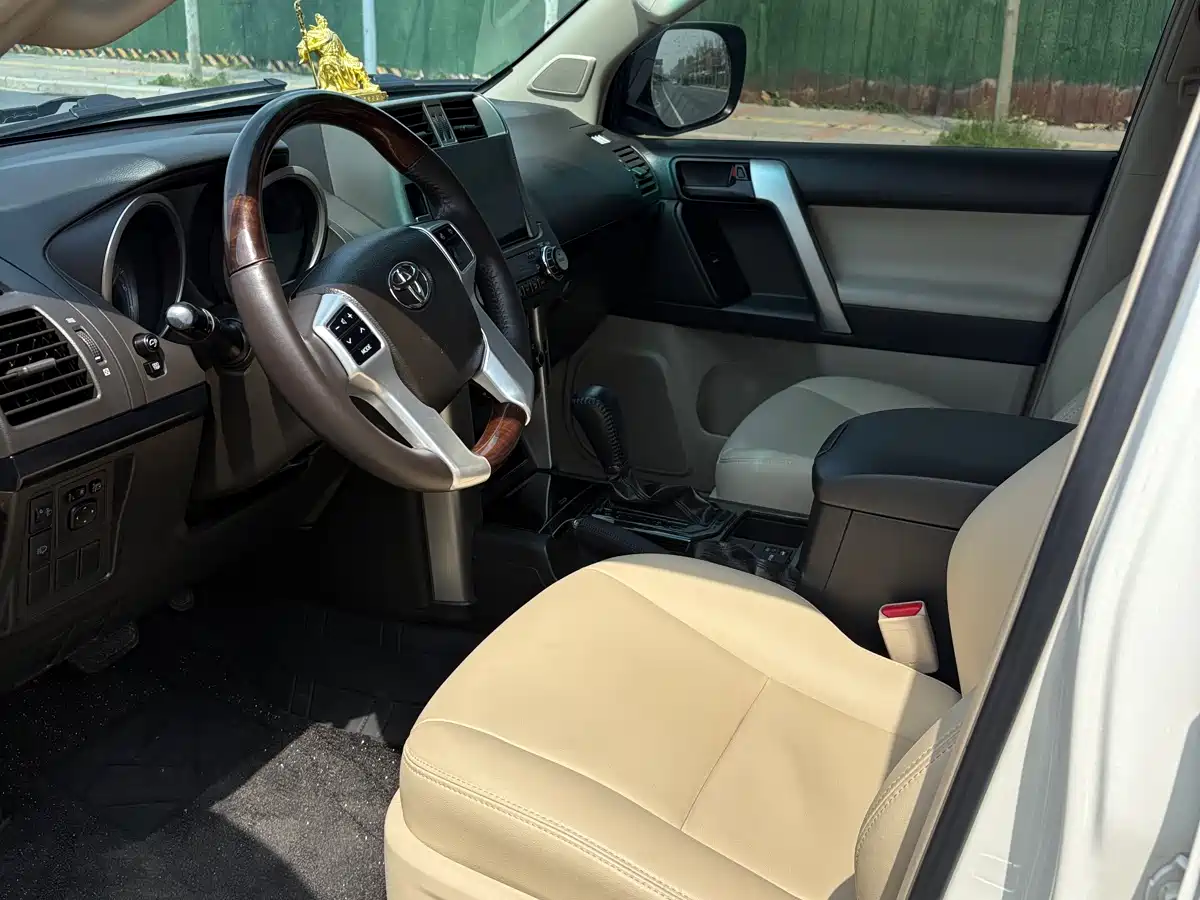 Toyota Prado (Import) 2010 2.7L Auto Luxury фото 7