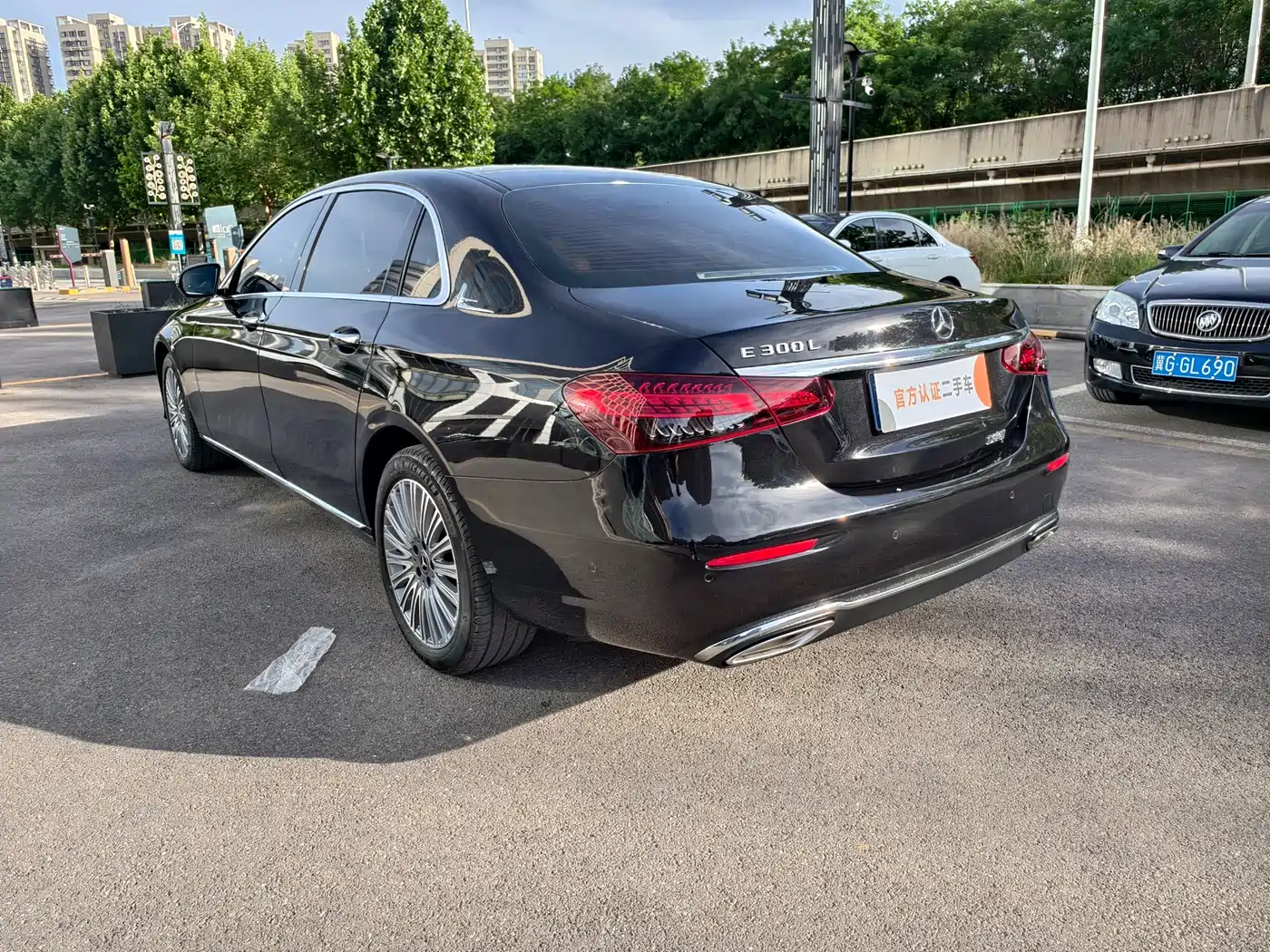 Mercedes-Benz E-Class 2023 E 300 L Luxury фото 10