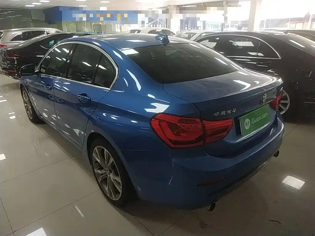 BMW 1 Series 2017 125i Sport фото 5