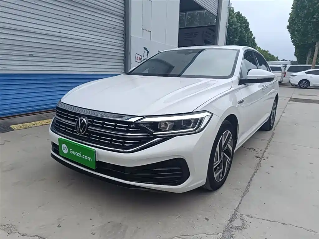 Volkswagen Sagitar 2023 300TSI DSG Surpassing Edition фото 2