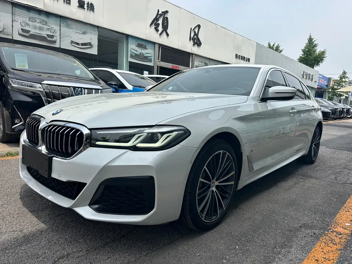 BMW 5 Series 2023 530Li Leading M Sport Package