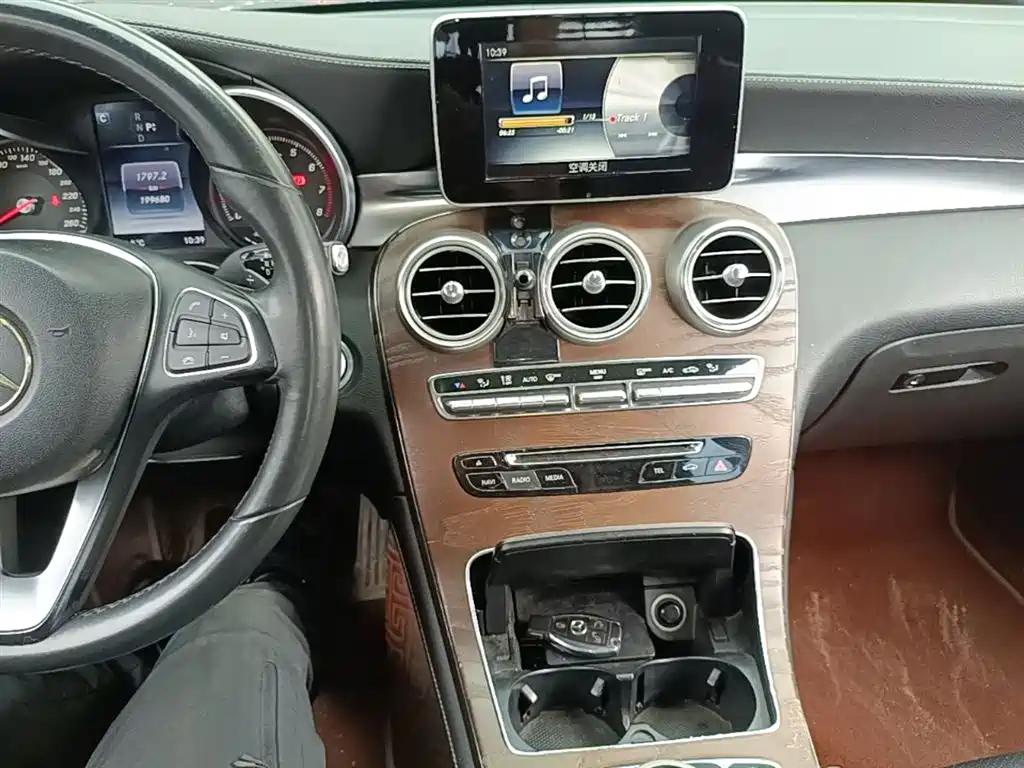 Mercedes-Benz GLC 2016 GLC 300 4MATIC Dynamic фото 20