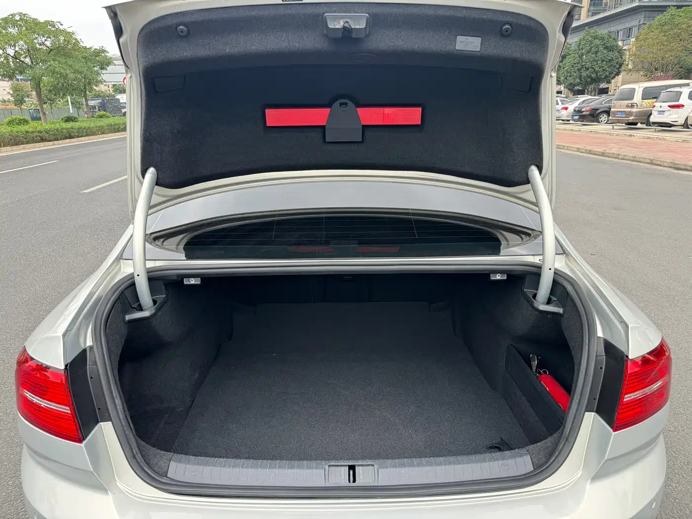 Volkswagen Magotan 2017 380TSI DSG Luxury фото 15