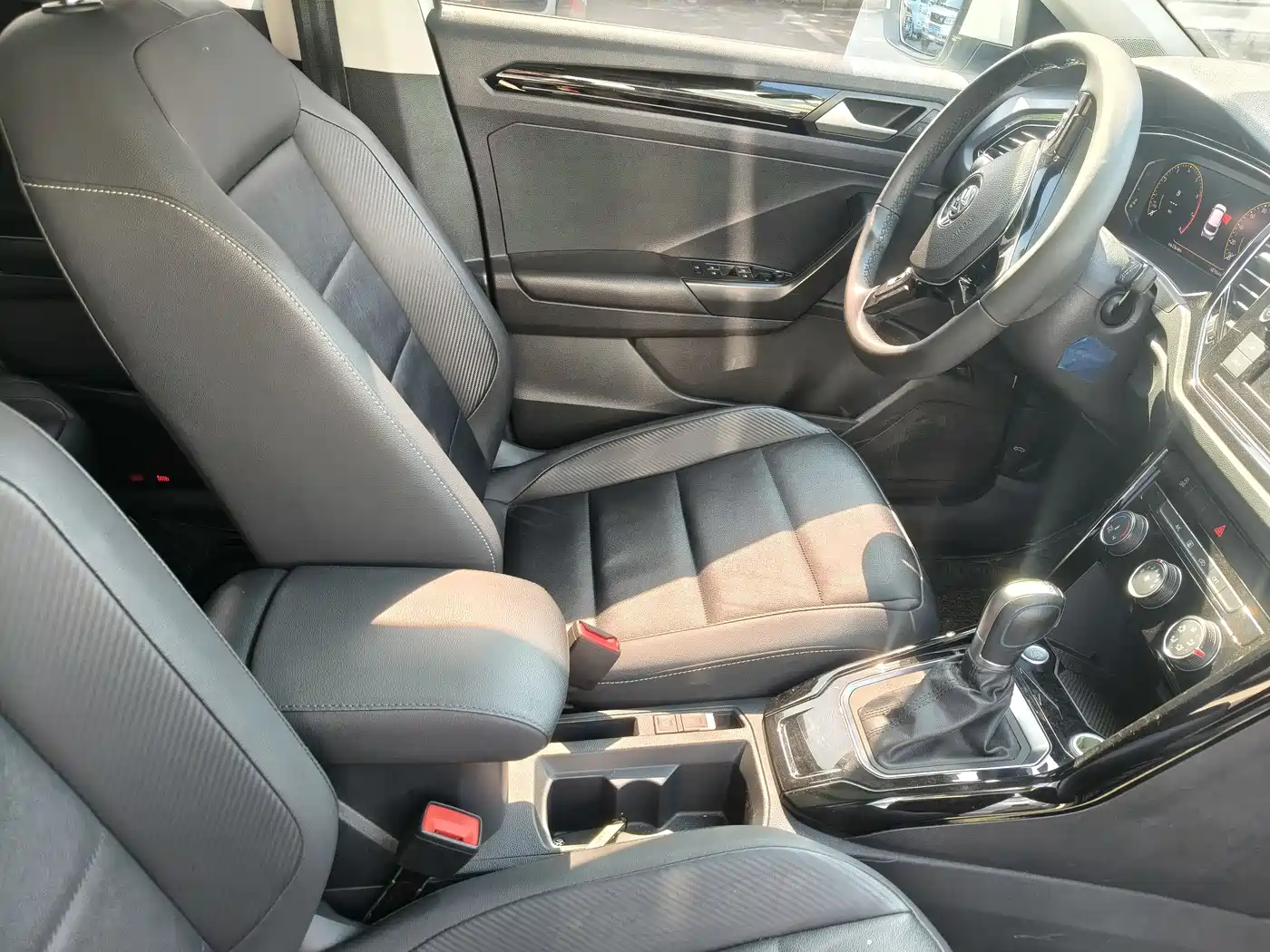 Volkswagen T-ROC 2020 280TSI DSG 2WD Comfort фото 6