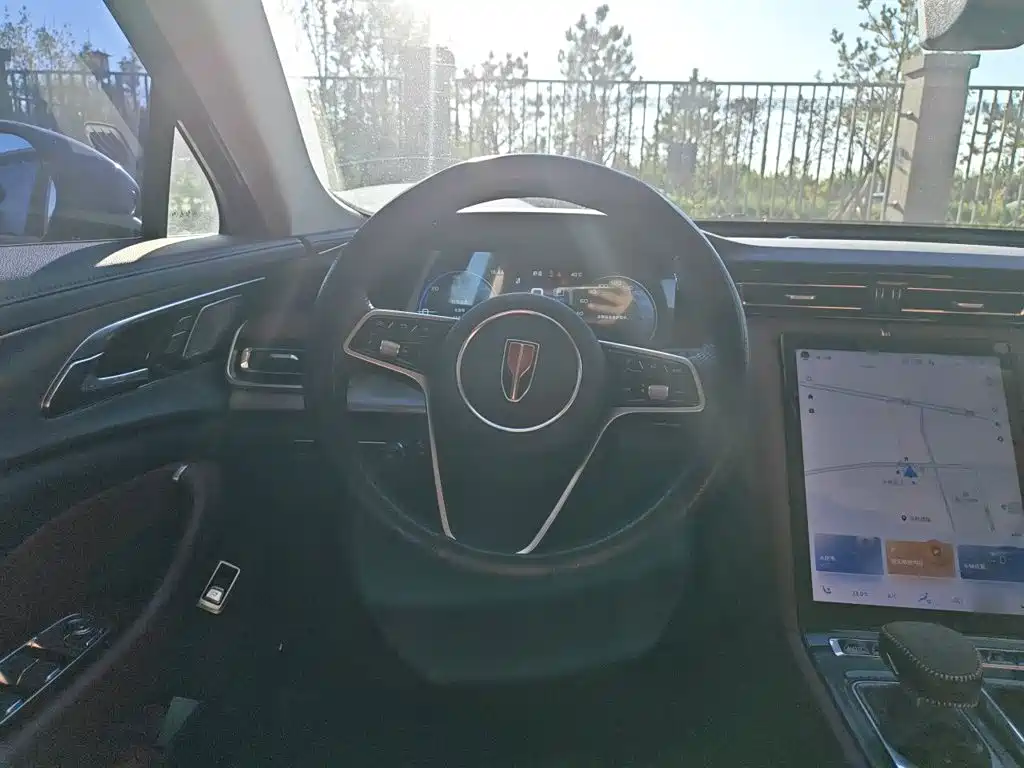 Фото 3 - Hongqi H5