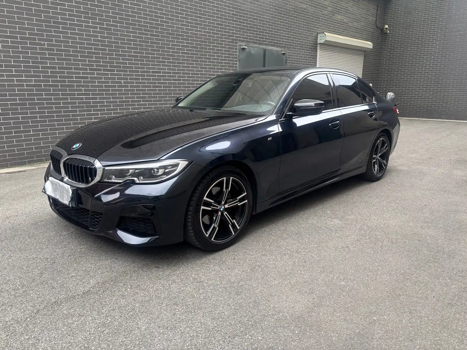 Photo 1 - BMW 3 Series