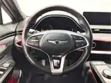 Фото 8 - Genesis GV70