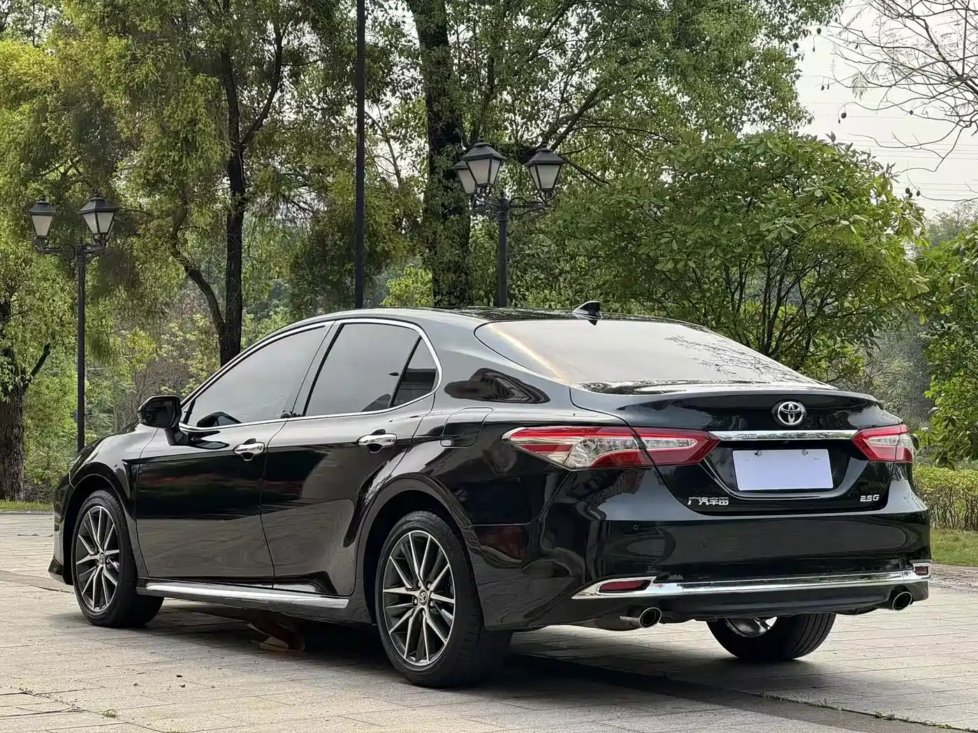 TOYOTA CAMRY