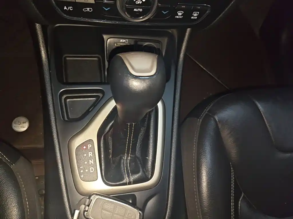 Jeep Cherokee 2018 2017 2.4L Leading Smart Edition